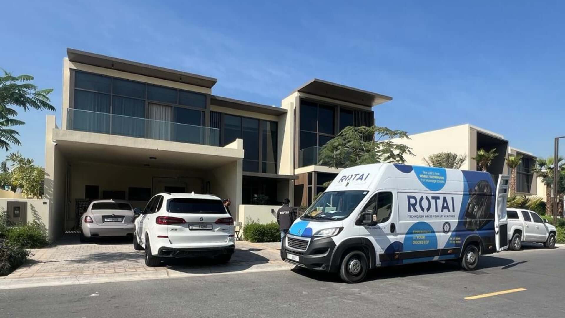 Rotai - Best Massage Chair in Dubai, UAE - Shop massage chairs in Abu Dhabi, UAE, Saudi Arabia كرسي التدليك